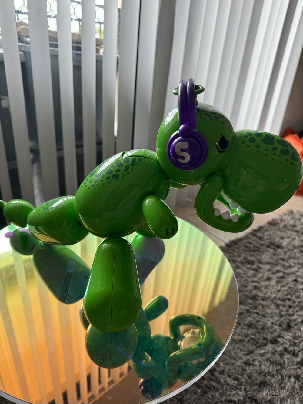 Squeakee Balloon Dino Interactive Pet Toy – 70+ Sounds & Reactions - Picture 2 of 3